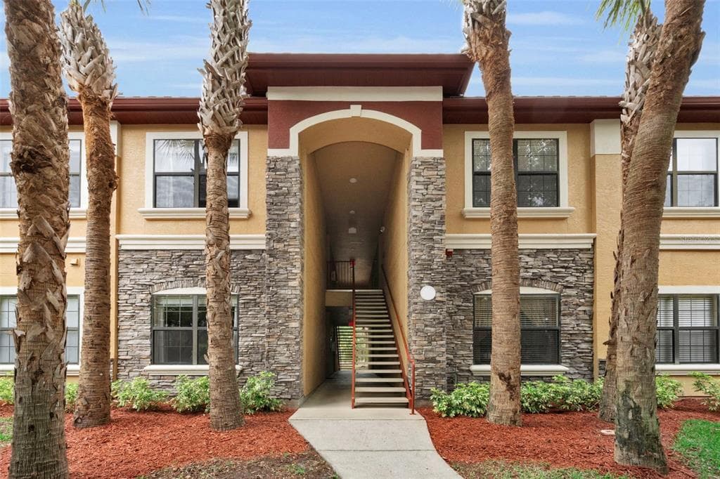 2141 PORTOFINO PLACE UNIT 2816 PALM HARBOR, FL 34683