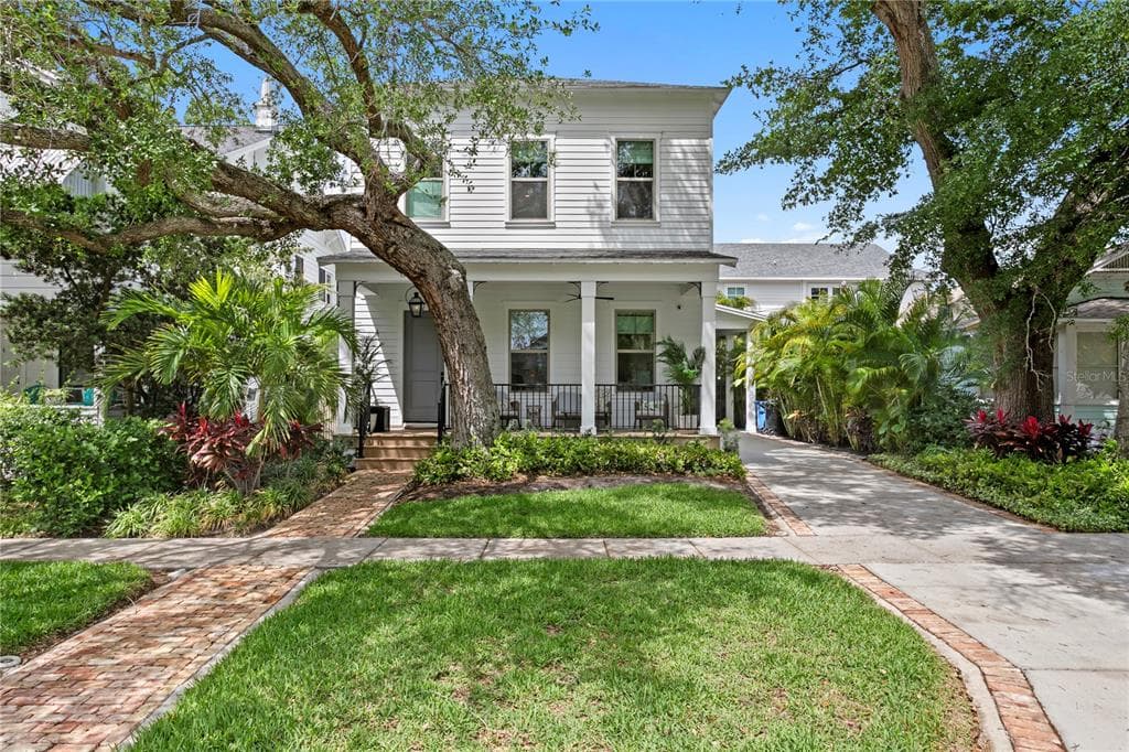 1109 18TH AVENUE N ST PETERSBURG, FL 33704