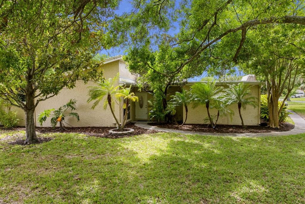 1607 AMBERLEA DRIVE S DUNEDIN, FL 34698
