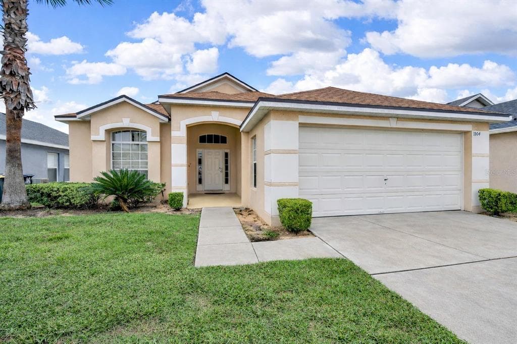 1104 BLOOMINGDALE DRIVE DAVENPORT, FL 33897