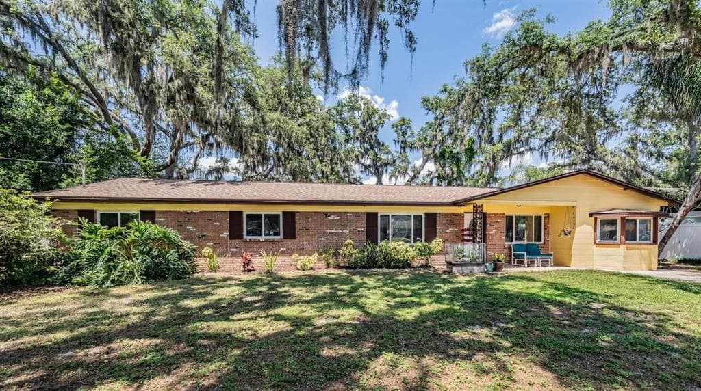 2522 E 149TH AVENUE LUTZ, FL 33559