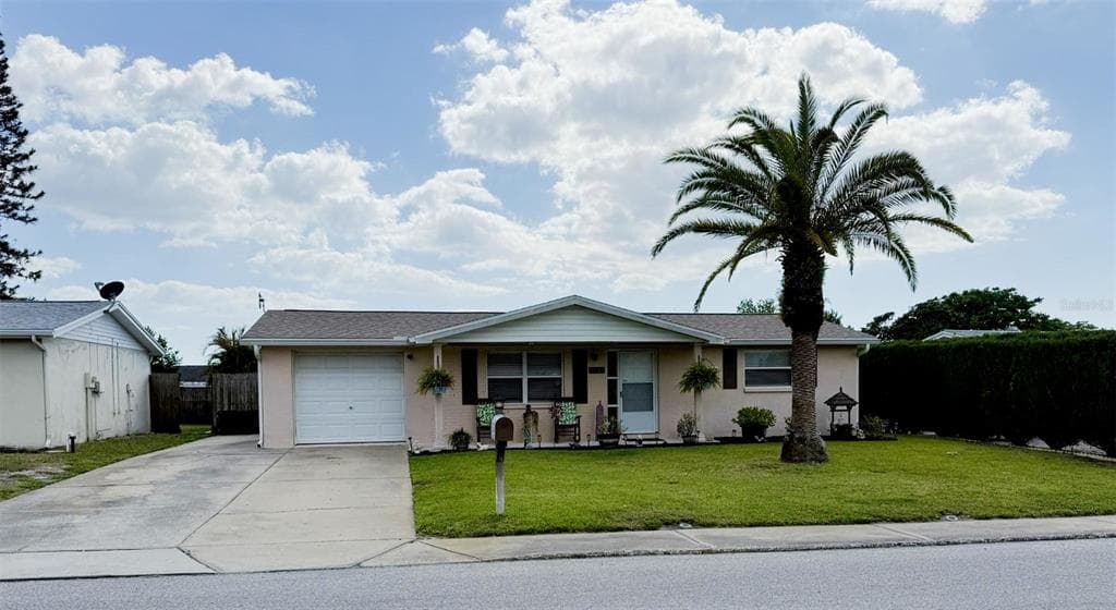 9721 LAKE CHRISE LANE PORT RICHEY, FL 34668