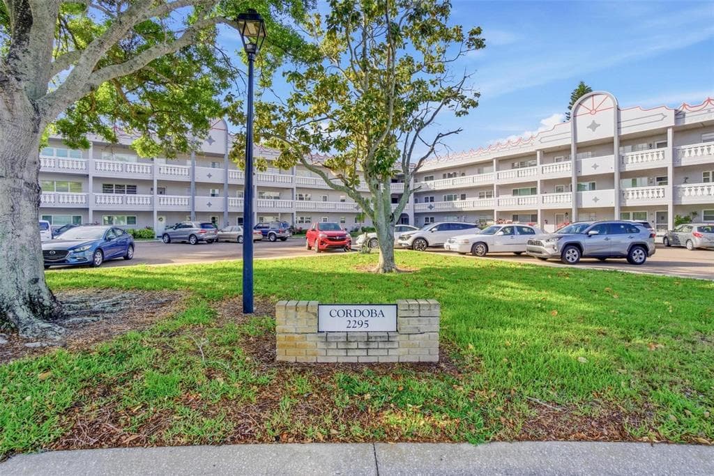 2295 AMERICUS BOULEVARD E UNIT 7