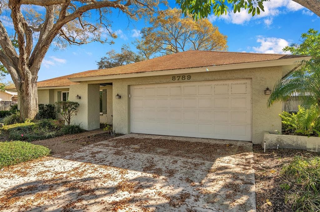 8789 MAPLEWOOD ROAD SEMINOLE, FL 33777