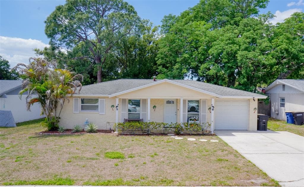 1032 HOLLYWOOD AVENUE CLEARWATER, FL 33759