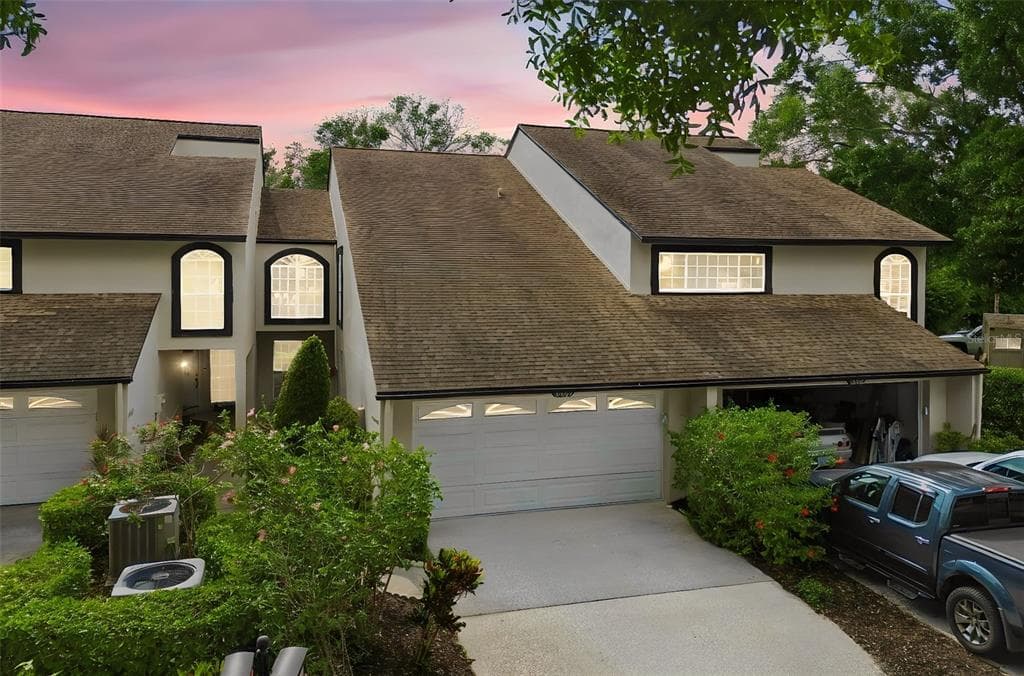 13934 CLUBHOUSE CIRCLE UNIT 8 TAMPA, FL 33618