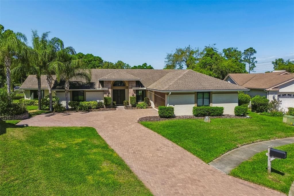 8723 ASHBURY DRIVE