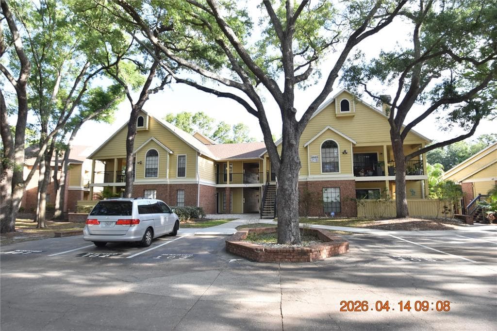 8605 MALLARD RESERVE DRIVE UNIT 203 TAMPA, FL 33614