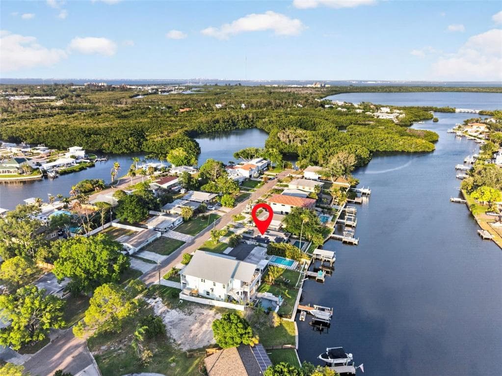 316 89TH AVENUE NE ST PETERSBURG, FL 33702
