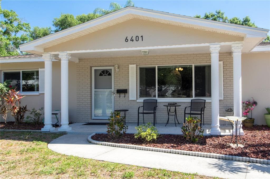 6401 26TH WAY N ST PETERSBURG, FL 33702