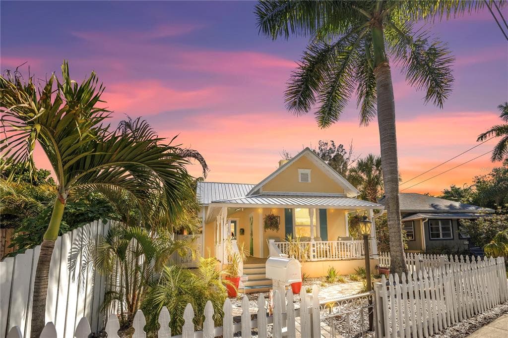 748 11TH AVENUE N ST PETERSBURG, FL 33701