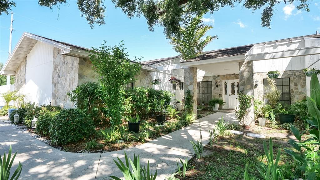 1307 NORMANDY CIRCLE