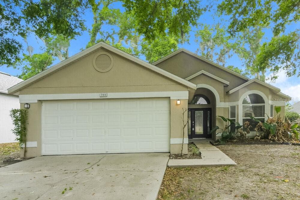 748 WHITE IVEY COURT APOPKA, FL 32712
