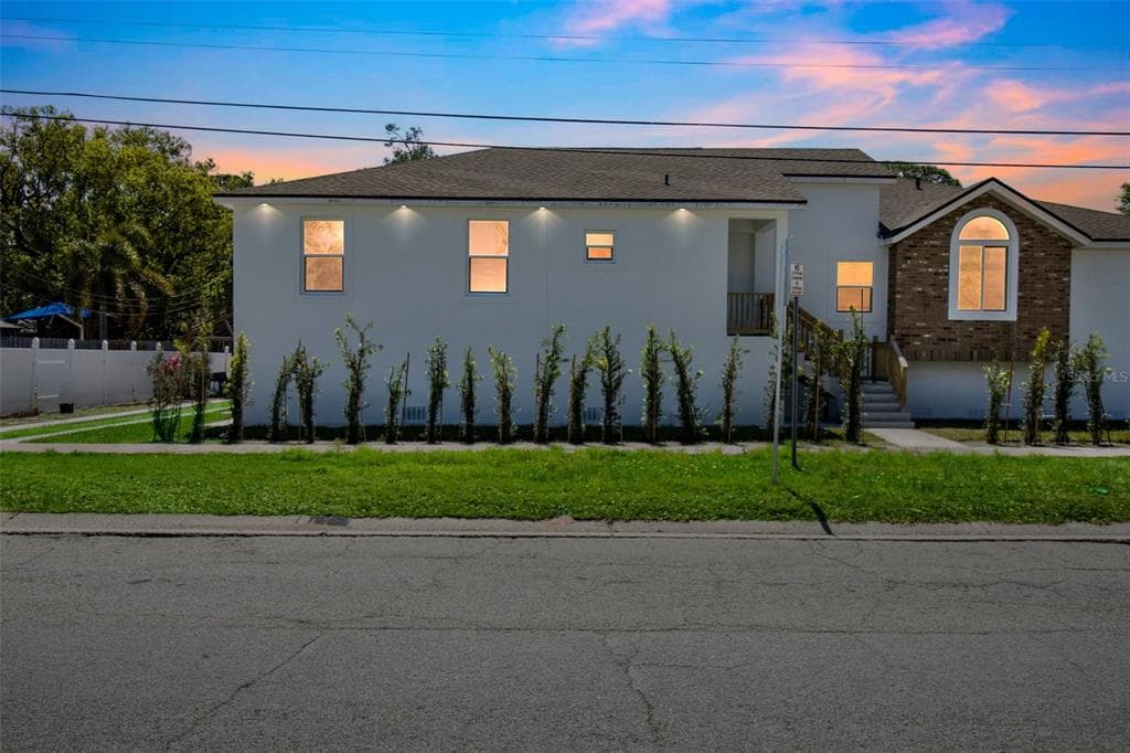 528 WIDEVIEW AVENUE