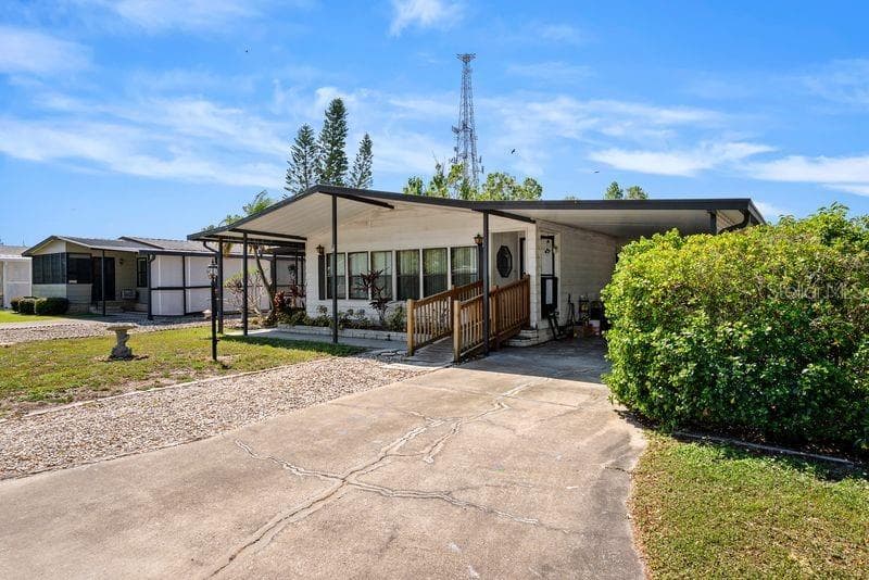 9122 SHELDON WEST DRIVE TAMPA, FL 33626