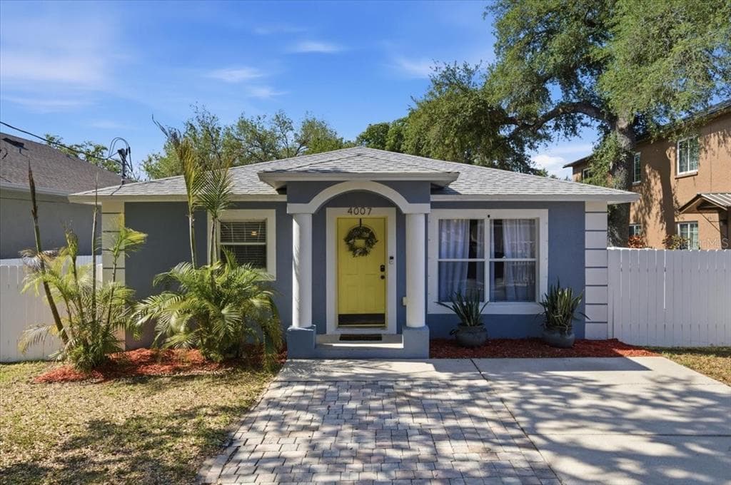 4007 E MILLER AVENUE TAMPA, FL 33617