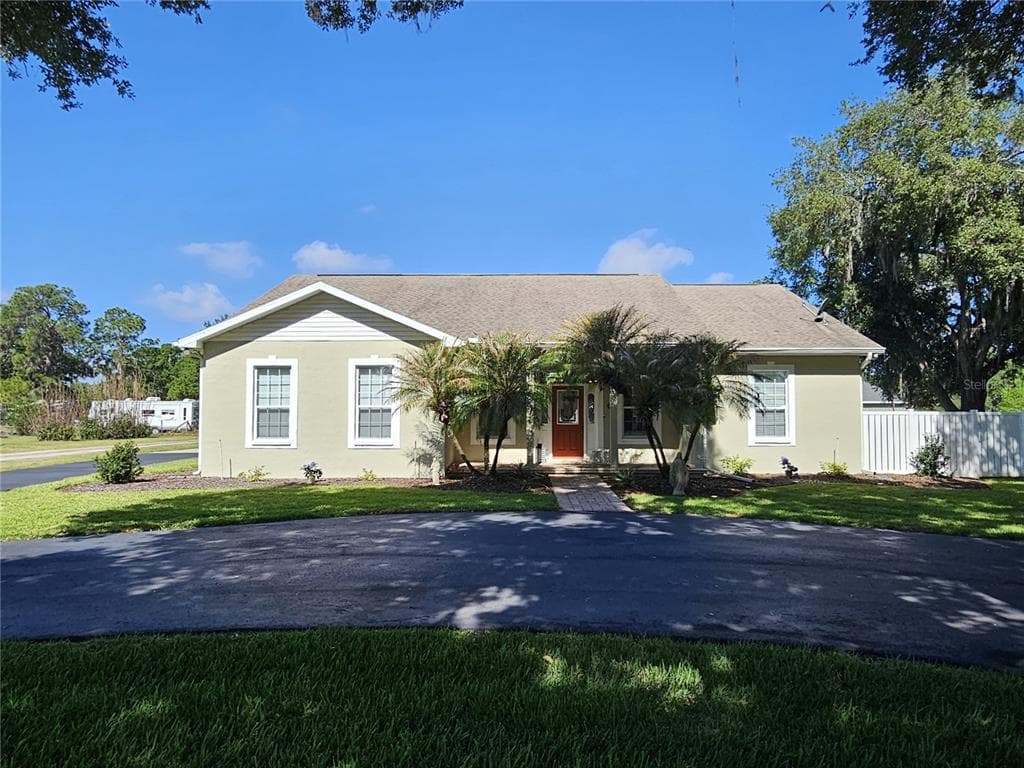 1401 LINDSEY ROAD PLANT CITY, FL 33566