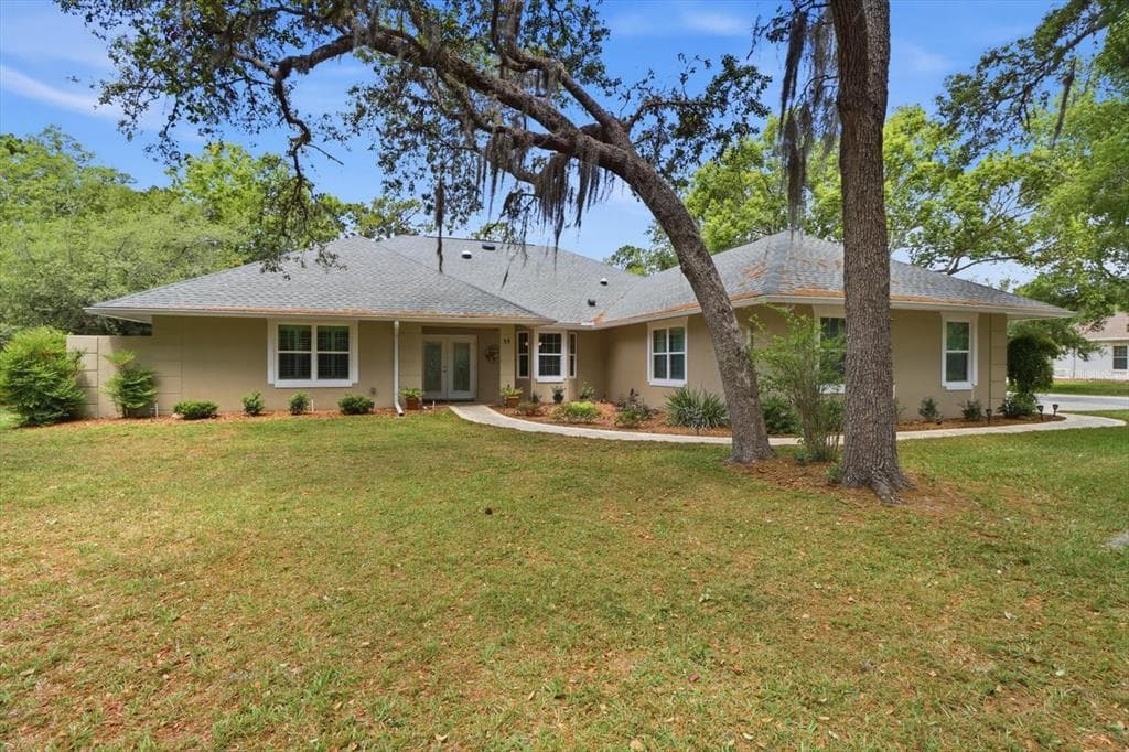 35 DOUGLAS STREET HOMOSASSA, FL 34446