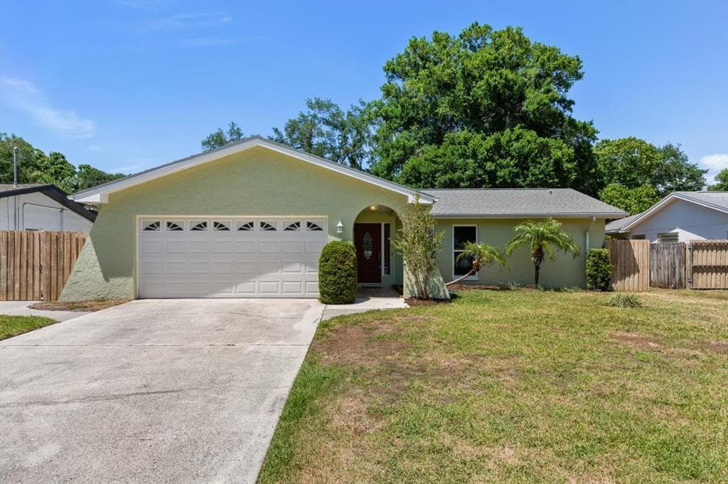 11171 105TH AVENUE LARGO, FL 33778