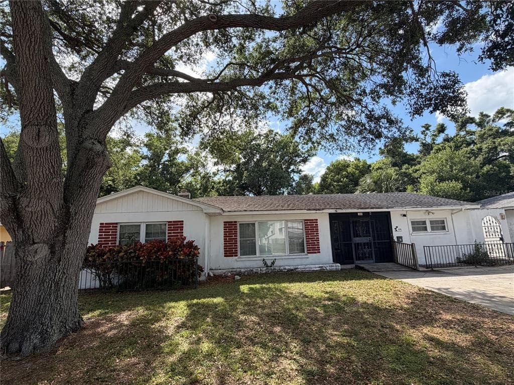 104 N ORION AVENUE