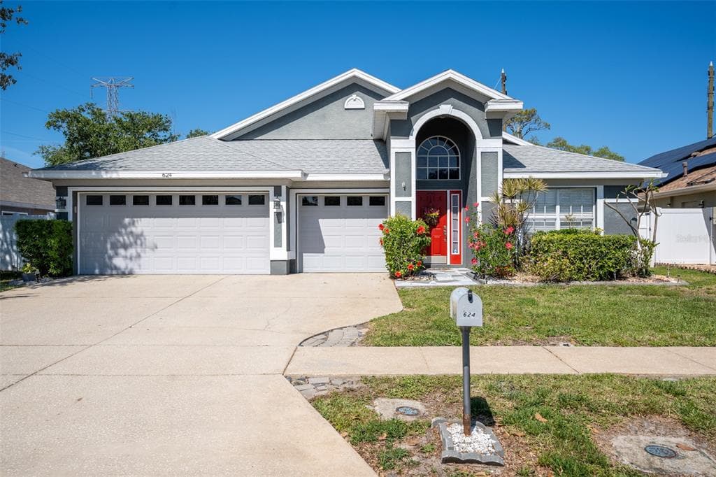 624 N LAKE BOULEVARD