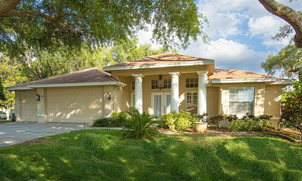 2897 COUNTRY WOODS LANE