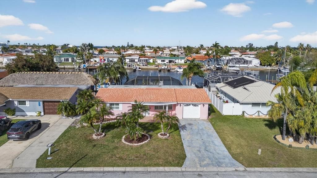 4927 FORESTAY COURT NEW PORT RICHEY, FL 34652