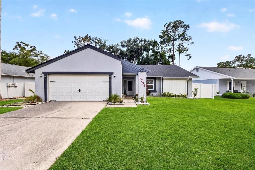 2705 LAKEVILLE DRIVE
