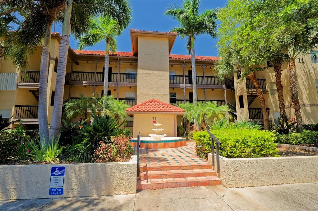 2400 FEATHER SOUND DRIVE UNIT 1125 CLEARWATER, FL 33762
