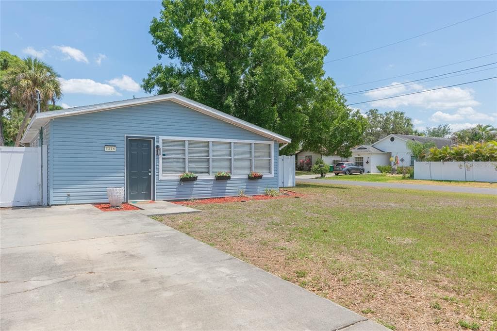 7316 S WEST SHORE BOULEVARD TAMPA, FL 33616