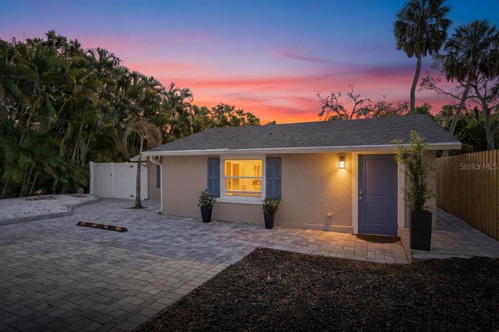 27 MICHIANA DRIVE TERRA CEIA, FL 34250