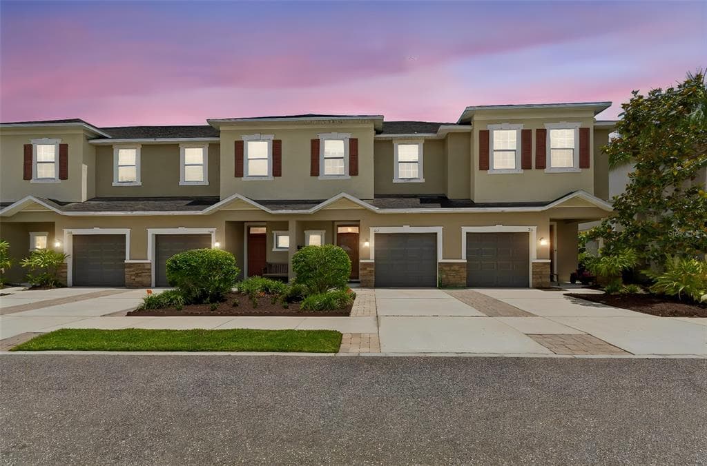 510 CABERNET WAY OLDSMAR, FL 34677