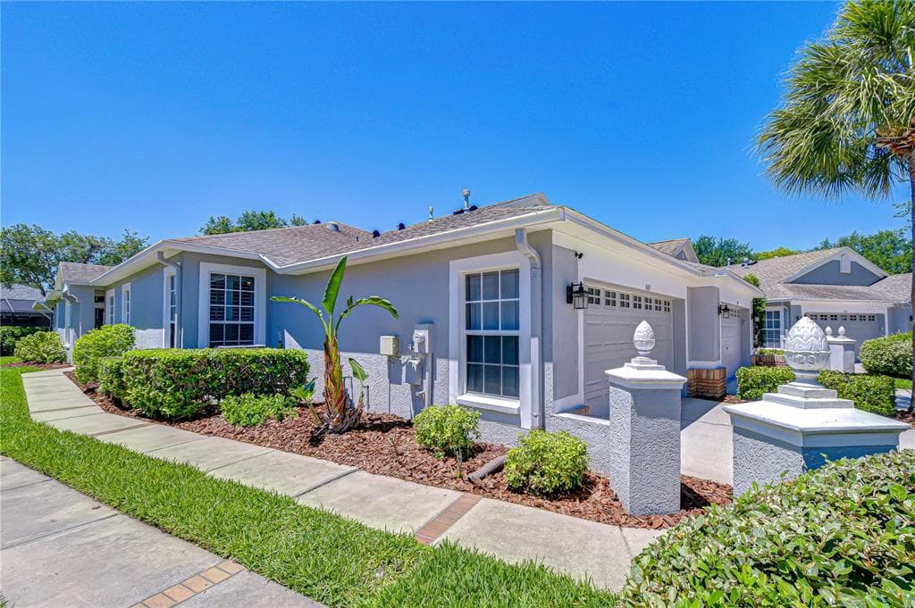6069 SANDHILL RIDGE DRIVE LITHIA, FL 33547