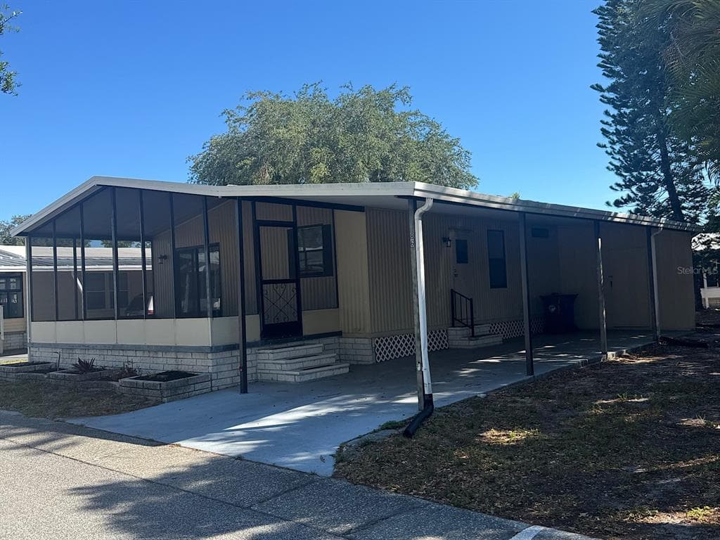 86 PELICAN DRIVE N