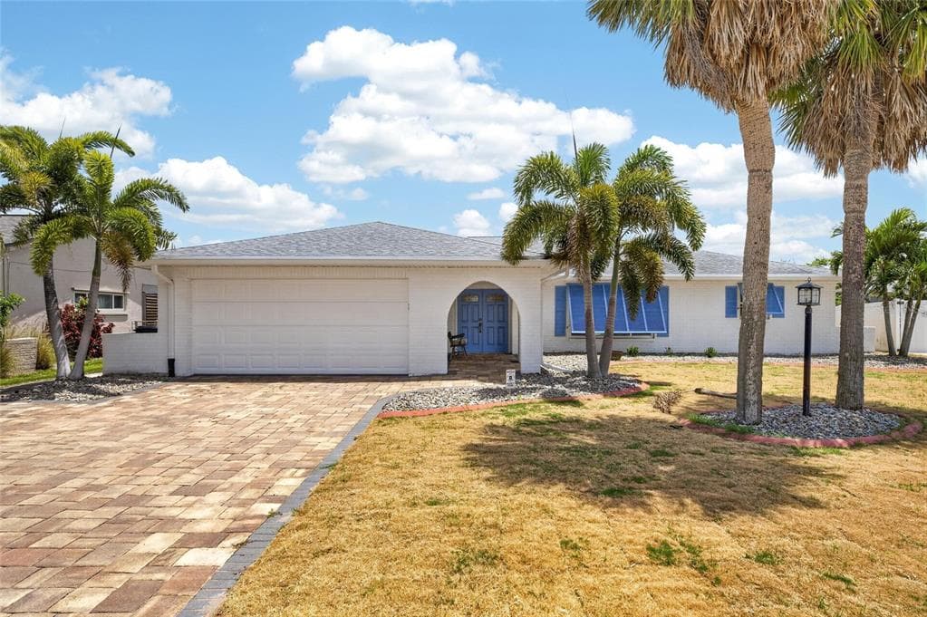 6305 COTTONWOOD LANE APOLLO BEACH, FL 33572