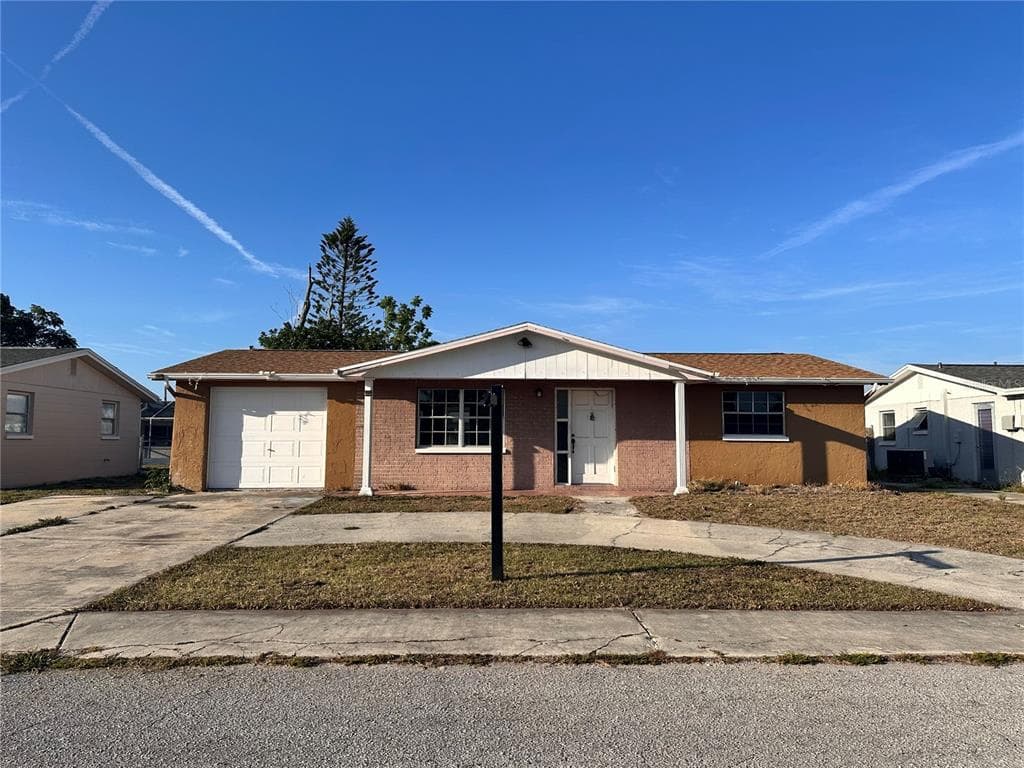 3215 BRIGHT DRIVE HOLIDAY, FL 34691