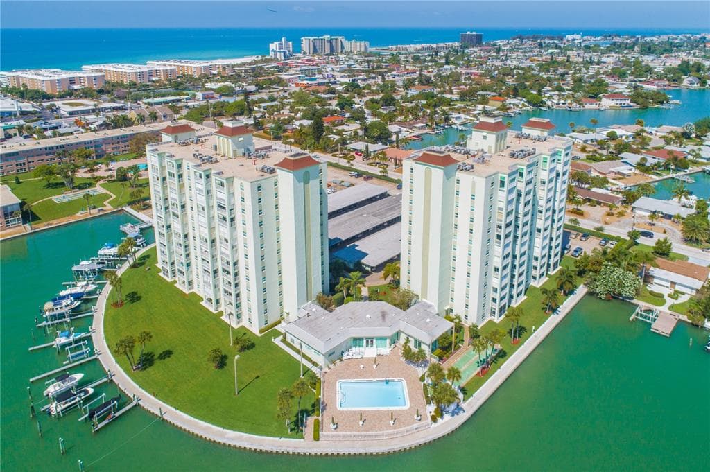 420 64TH AVENUE UNIT 1103