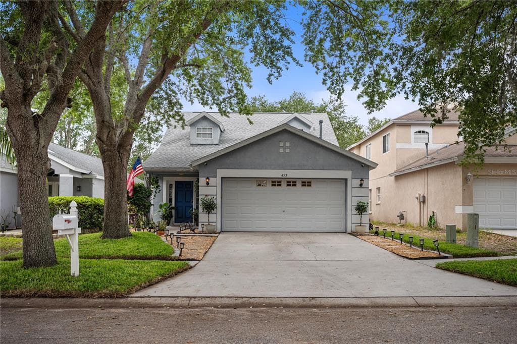 453 SUMMER SAILS DRIVE VALRICO, FL 33594