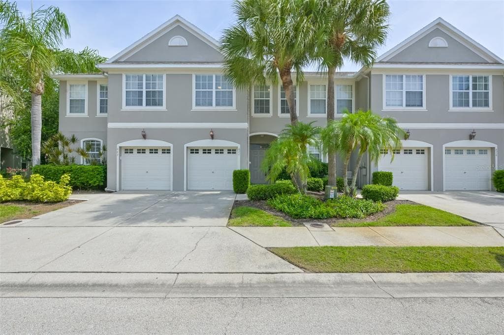 671 VALLANCE WAY NE ST PETERSBURG, FL 33716