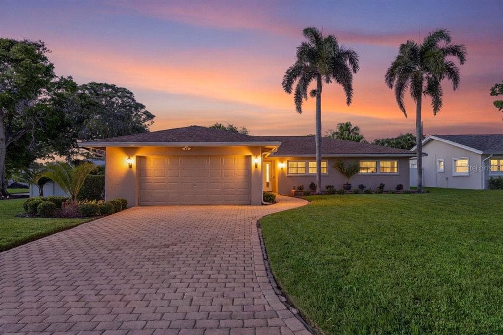 1501 N DAKOTA AVENUE NE ST PETERSBURG, FL 33703