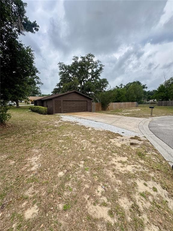 610 KING HENRY COURT SEFFNER, FL 33584