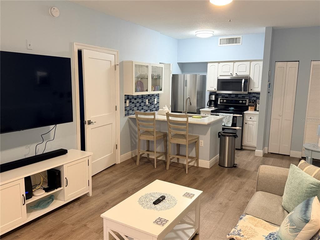 10764 70TH AVENUE UNIT 2110 SEMINOLE, FL 33772