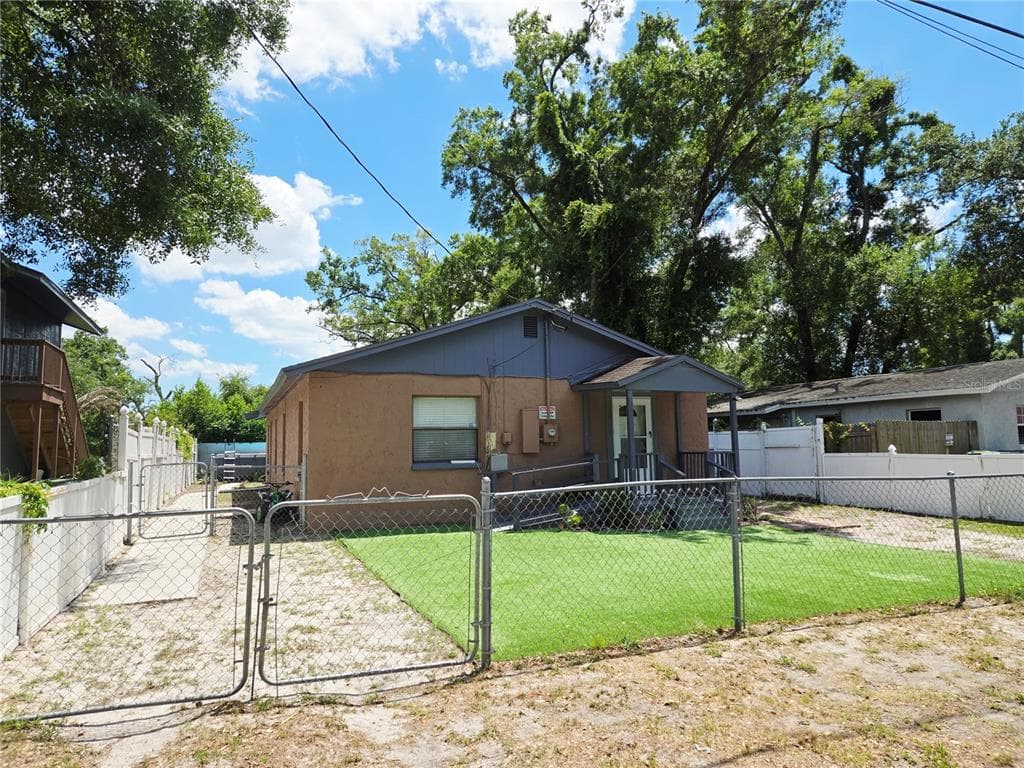 1617 E IDELL STREET TAMPA, FL 33604
