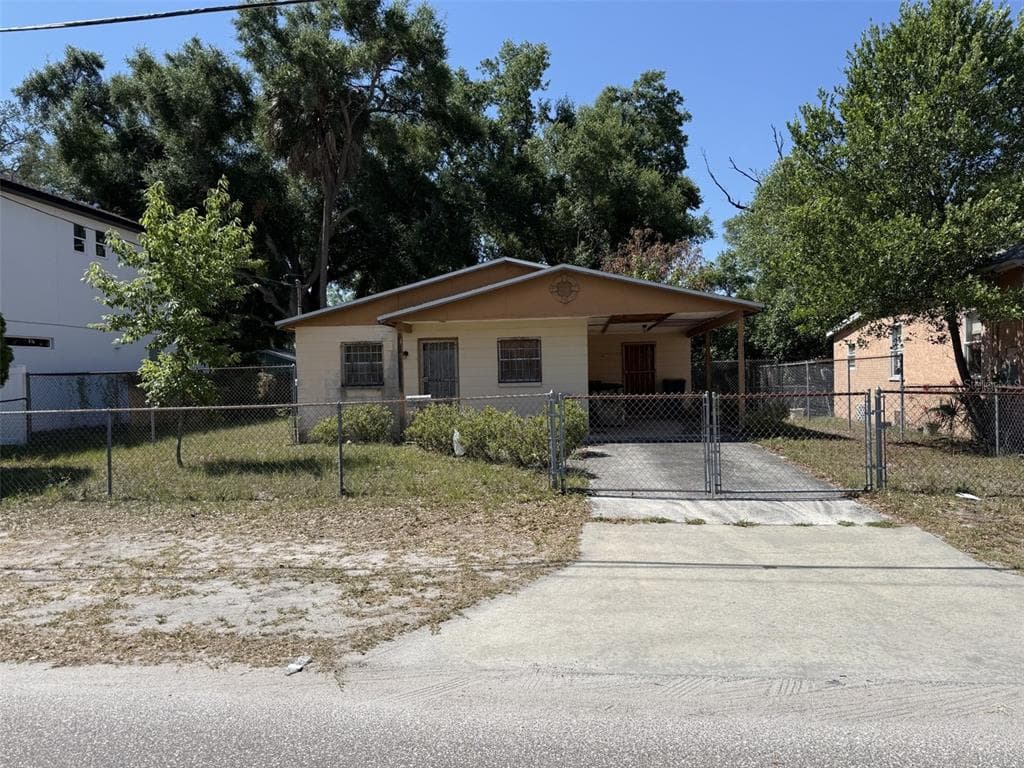 2209 E 18TH AVENUE TAMPA, FL 33605