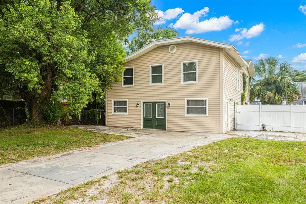 305 E HANNA AVENUE