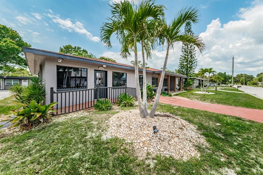 410 S AURORA CLEARWATER, FL 33765