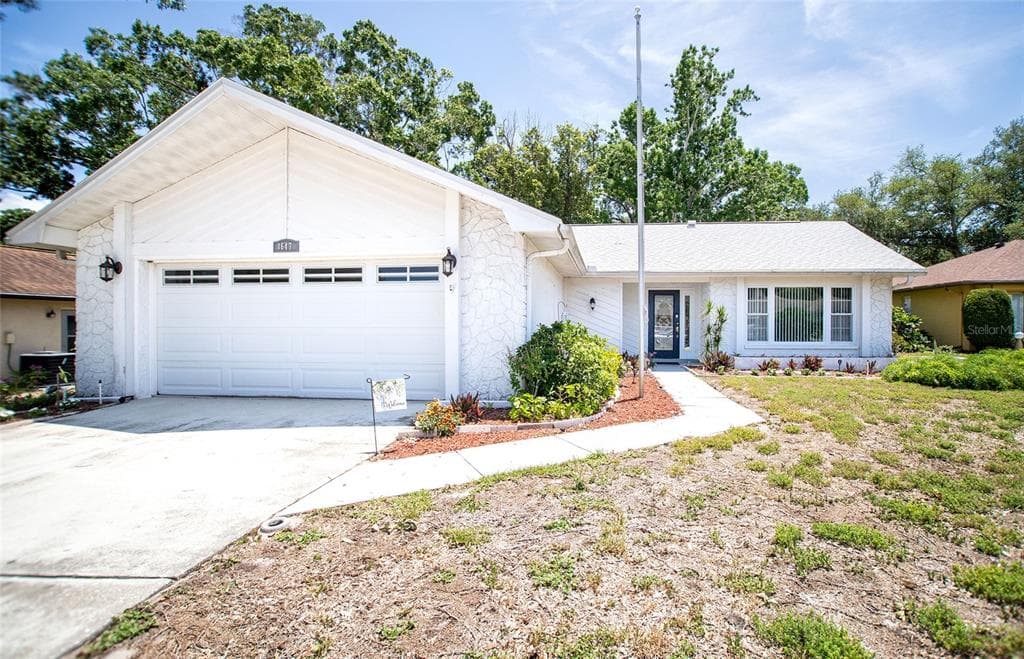 1647 BENTLEY COURT