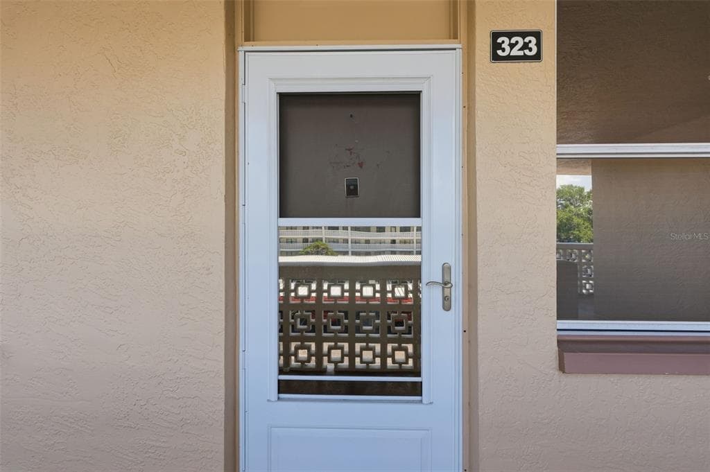 4915 BAY STREET NE UNIT 323
