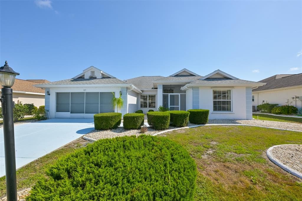 323 CALOOSA PALMS COURT