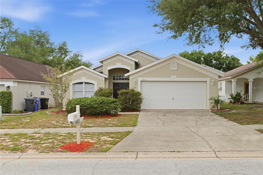 4432 HORSESHOE PICK LANE VALRICO, FL 33594